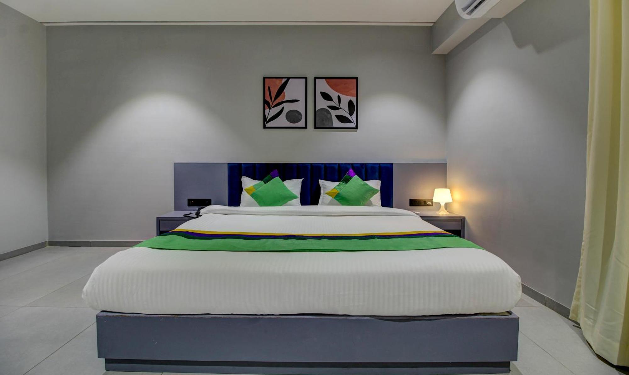 Comfort Inn Baner- Indian Nationals Only Pune Bagian luar foto