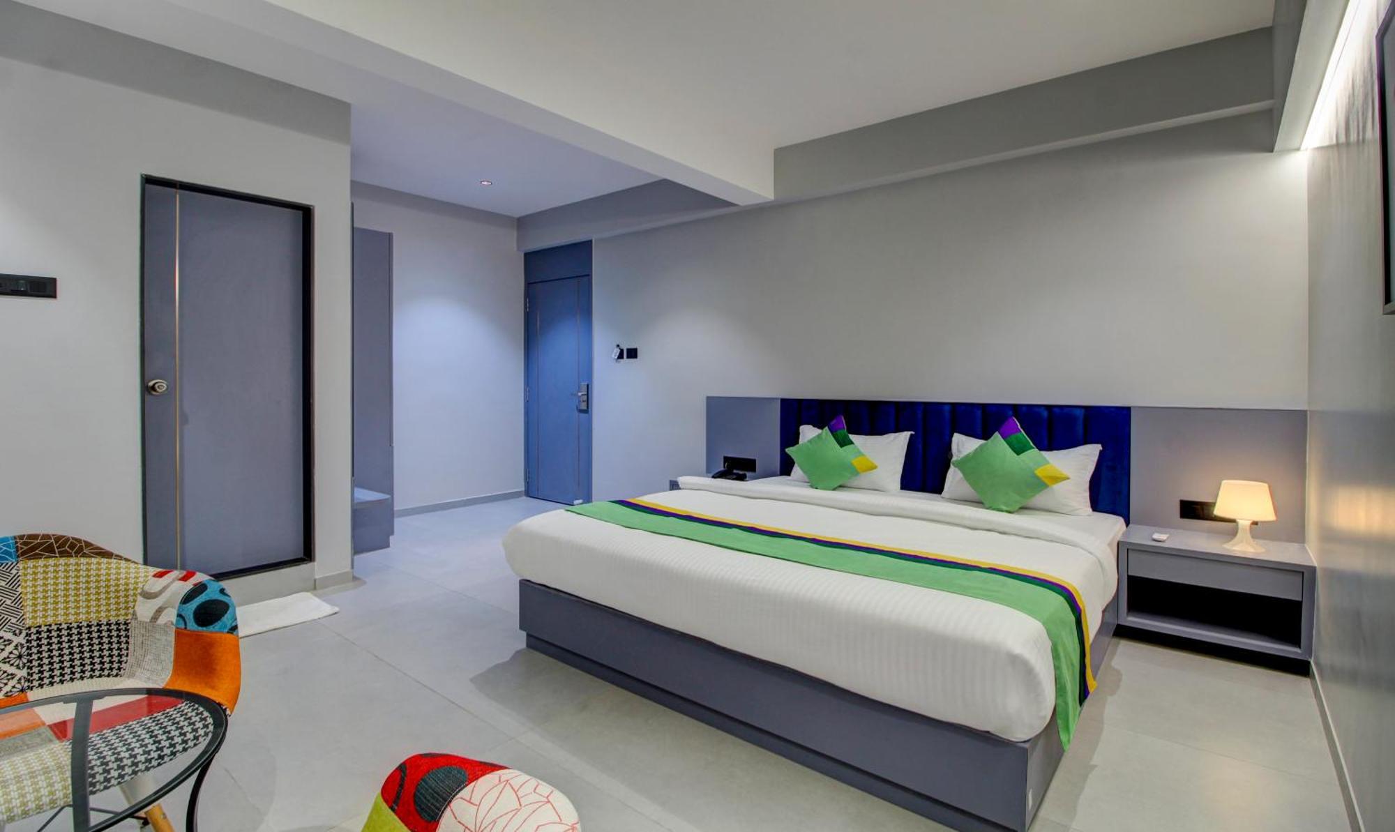 Comfort Inn Baner- Indian Nationals Only Pune Bagian luar foto